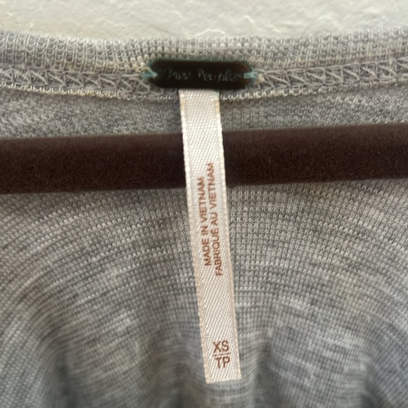 Free People Pick Me Up Hear Her Boho Oversized Top Size XS - Picture 4 of 10